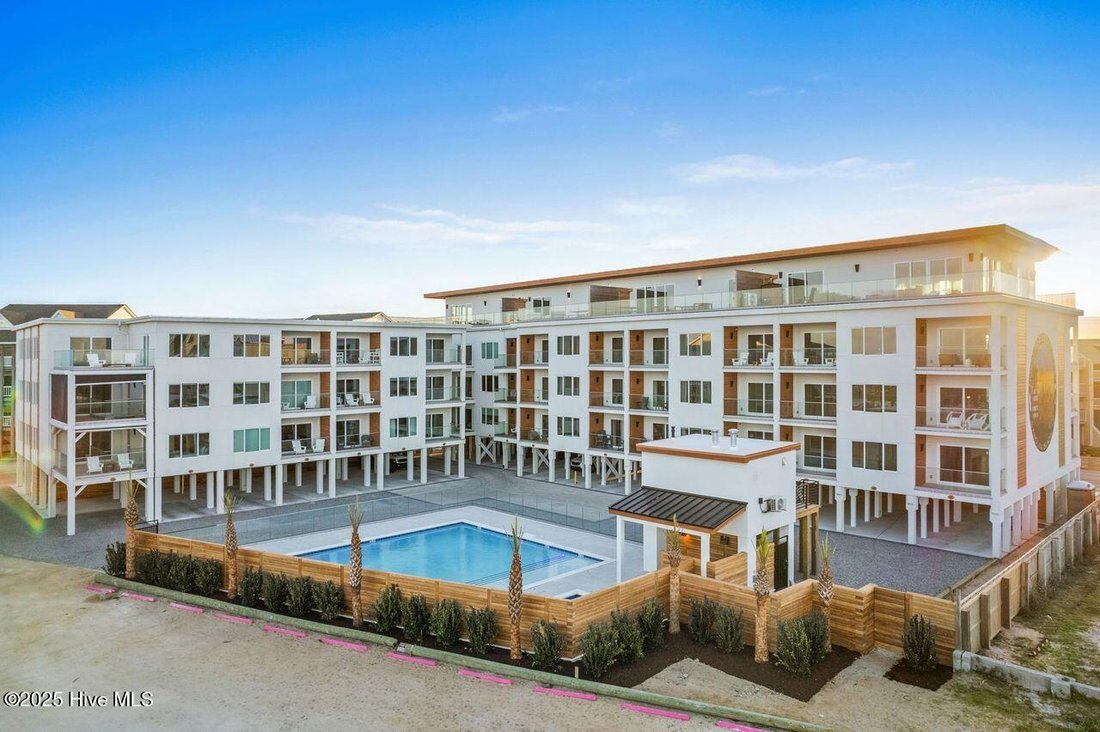 Condo in Carolina Beach, North Carolina, United States 1 - 17605278