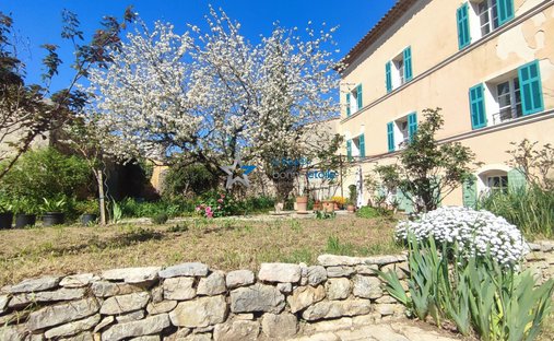 Country House in Haut Sud, Saint-Maximin-la-Sainte-Baume, France 1