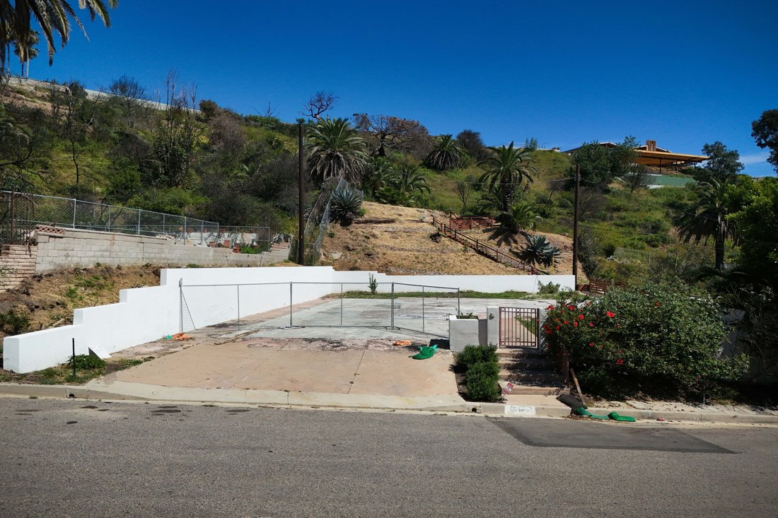 Land in Los Angeles, California, United States 2 - 17614446