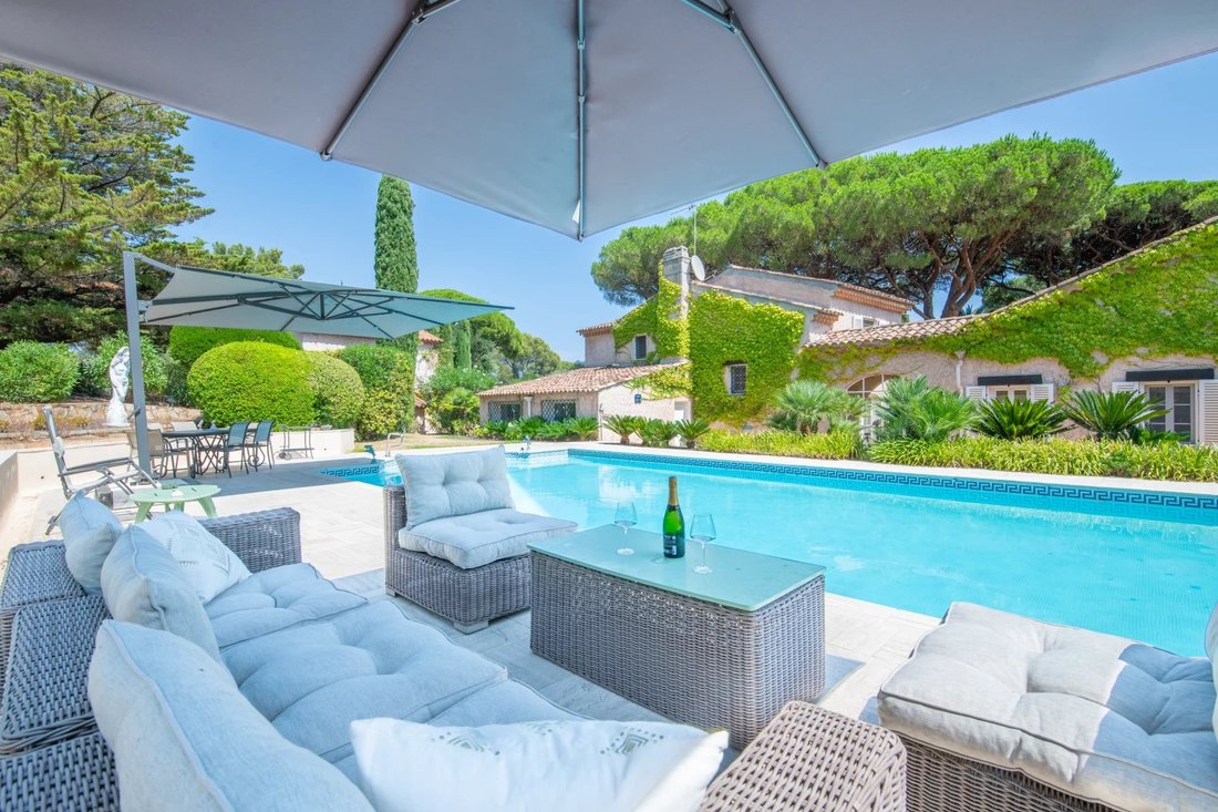 Villa in Nartelle-Noyer-Bellevue-bd des Sardinaux, Sainte-Maxime, France 3 - 17602367