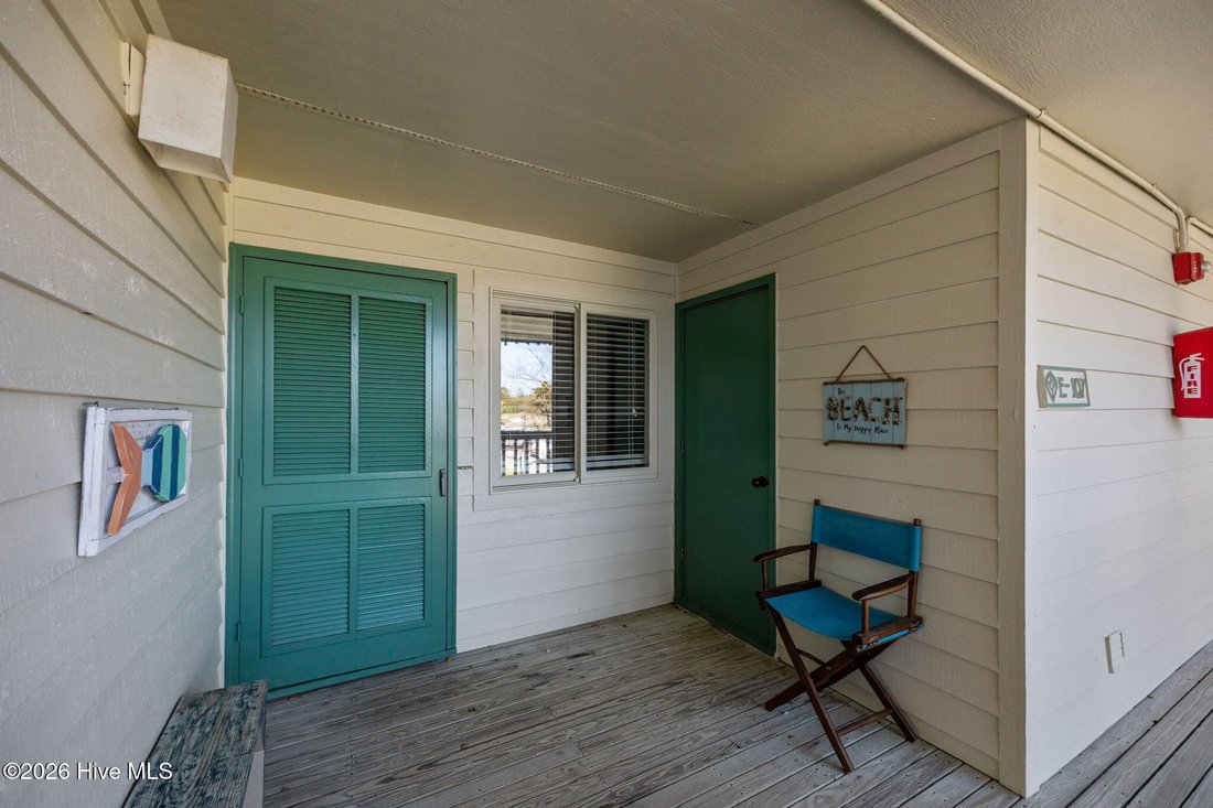 Condo in Emerald Isle, North Carolina, United States 5 - 17613500