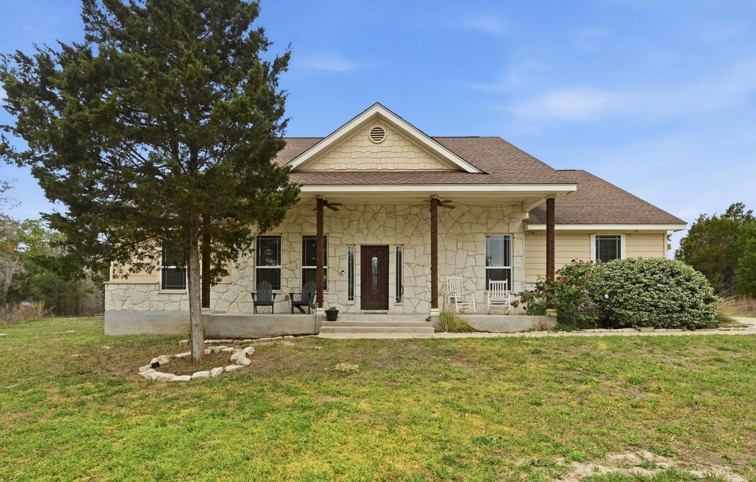 House in Elgin, Texas, United States 2 - 17609197