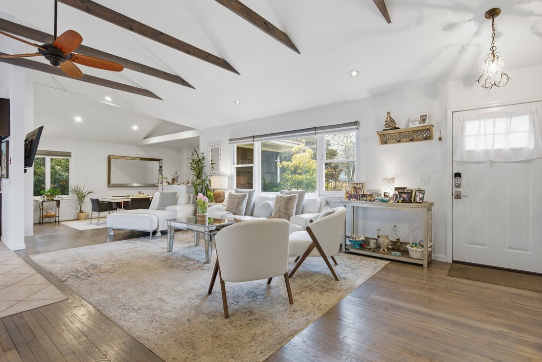 House in Hampton Bays, New York, United States 3 - 17604367