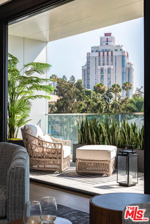 Condo in Los Angeles, California, United States 5 - 17606284
