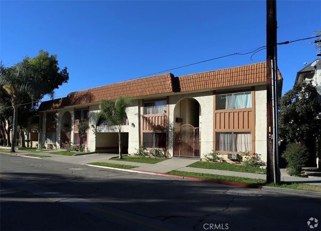 Santa Ana, California, United States 2 - 17606973