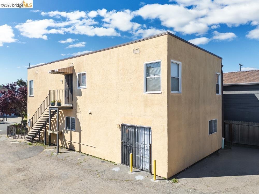Richmond, California, United States 5 - 17613139