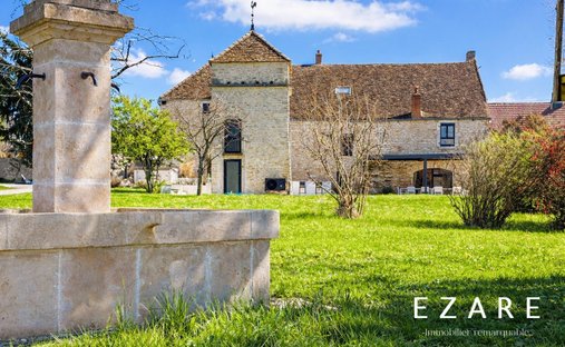 19th Century Château With 4,34 Hectare Wooded Park Swimming Pool Burgundy, Near Beaune