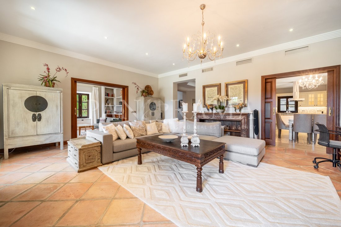 Villa in Sierra Blanca, Marbella, Spain 2 - 17339388
