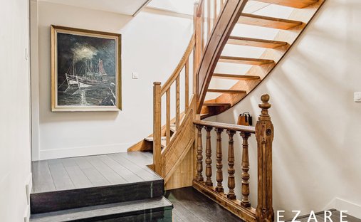 19th Century Château With 4,34 Hectare Wooded Park Swimming Pool Burgundy, Near Beaune