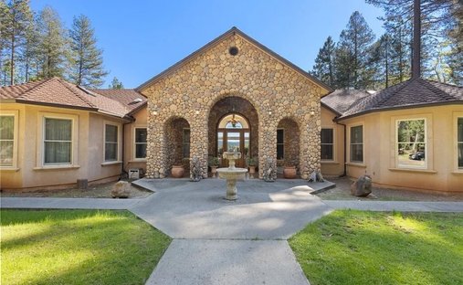 Maison à Forest Ranch, Californie, États-Unis 1