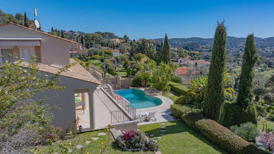 House in Mougins, Provence-Alpes-Côte d'Azur, France 4 - 17602385