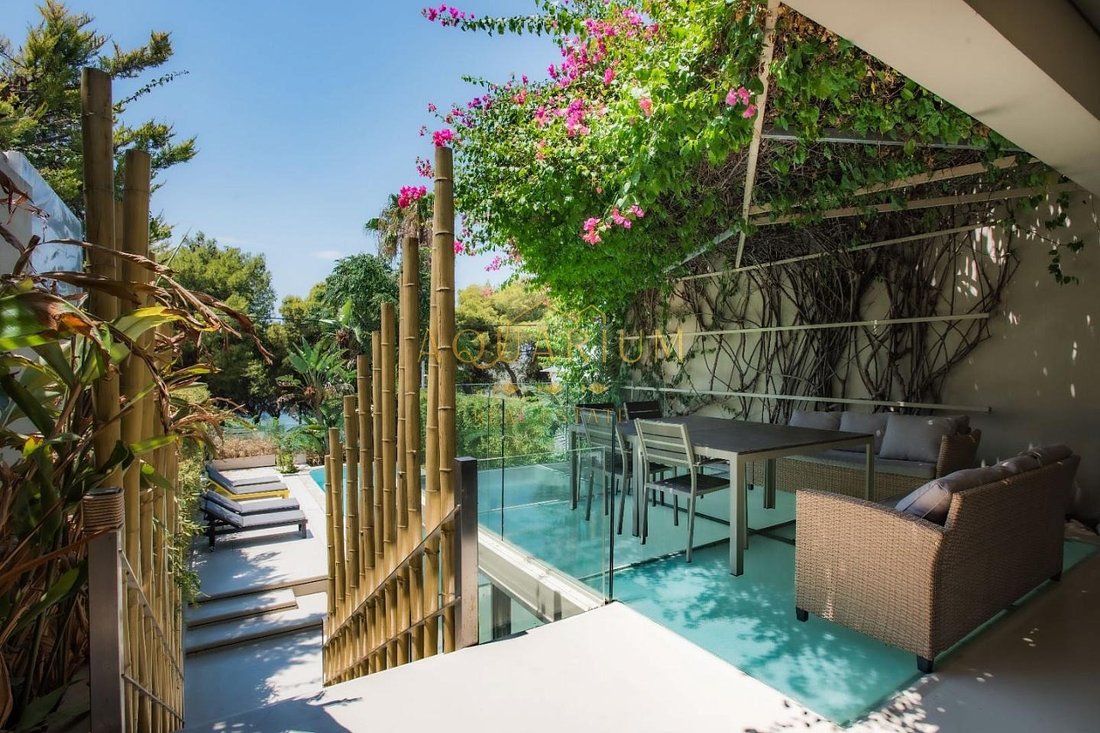 Villa in Vouliagmeni, Attica, Greece 1 - 17602148