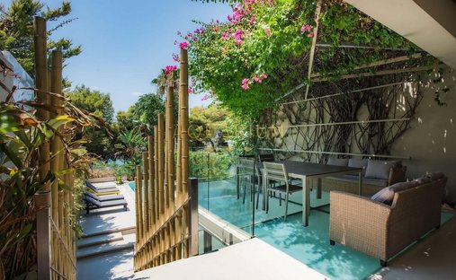 Villa in Vouliagmeni, Attica, Greece 1