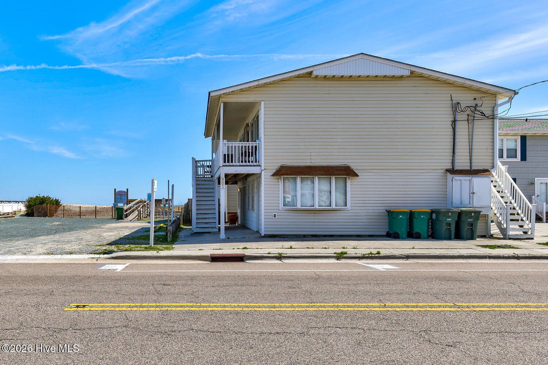 Townhouse in Kure Beach, North Carolina, United States 3 - 17606276