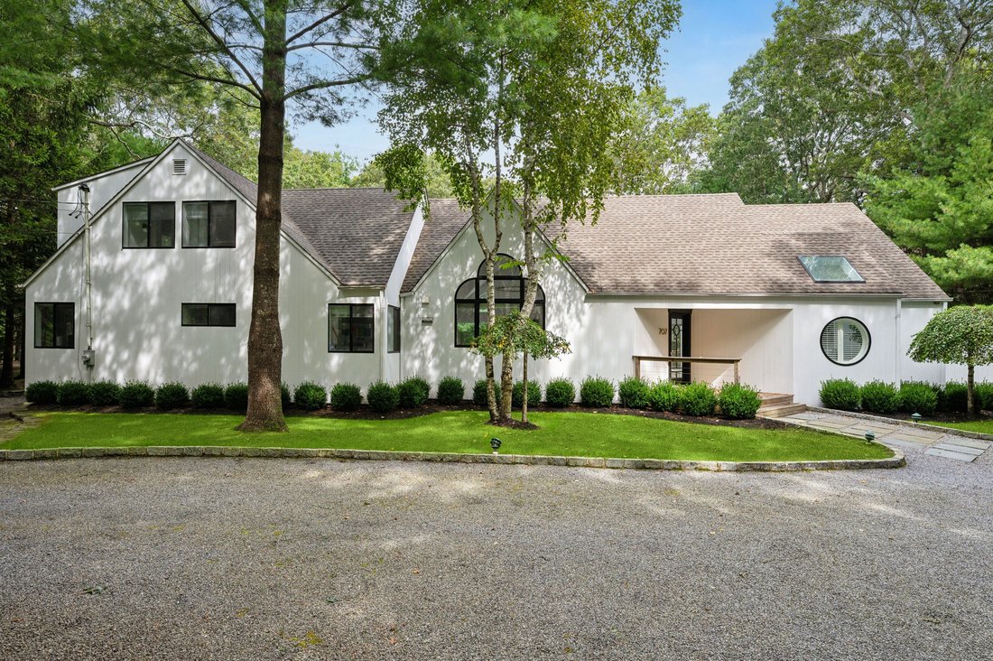 East Hampton, New York, United States 3 - 17602532