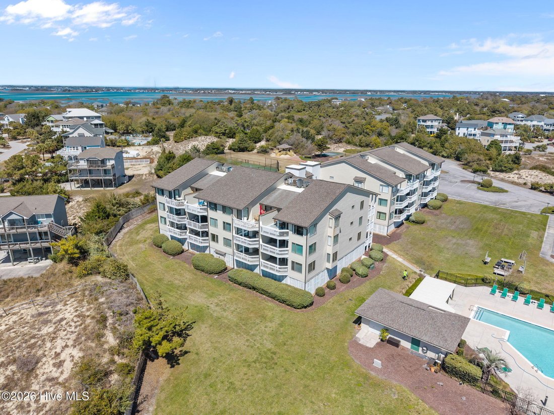 Condo in Emerald Isle, North Carolina, United States 3 - 17613500