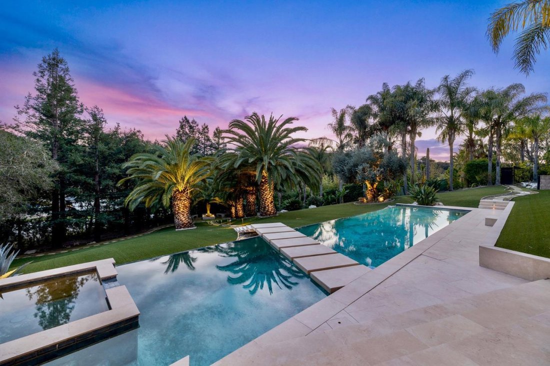 House in Los Altos Hills, California, United States 1 - 17600693