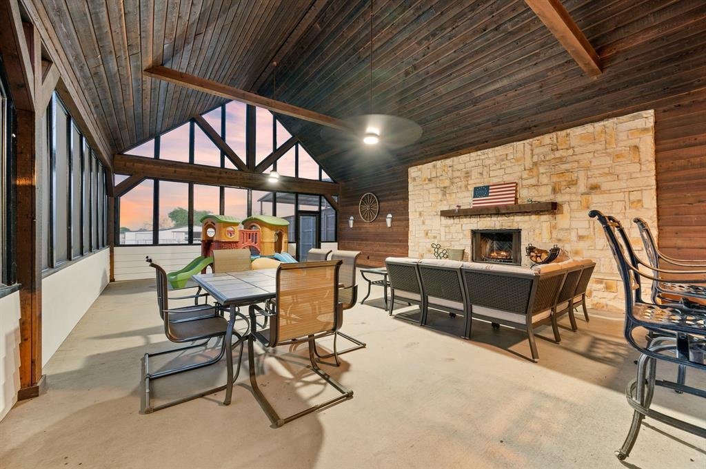 House in Sanger, Texas, United States 5 - 17610309