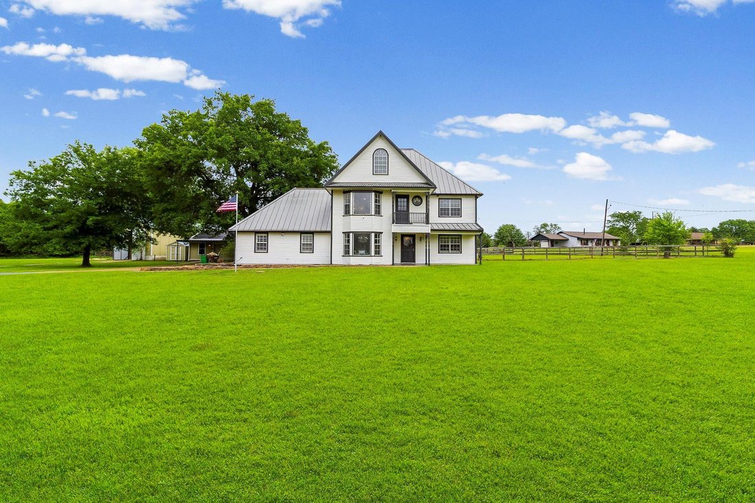 House in Madisonville, Texas, United States 3 - 17613715