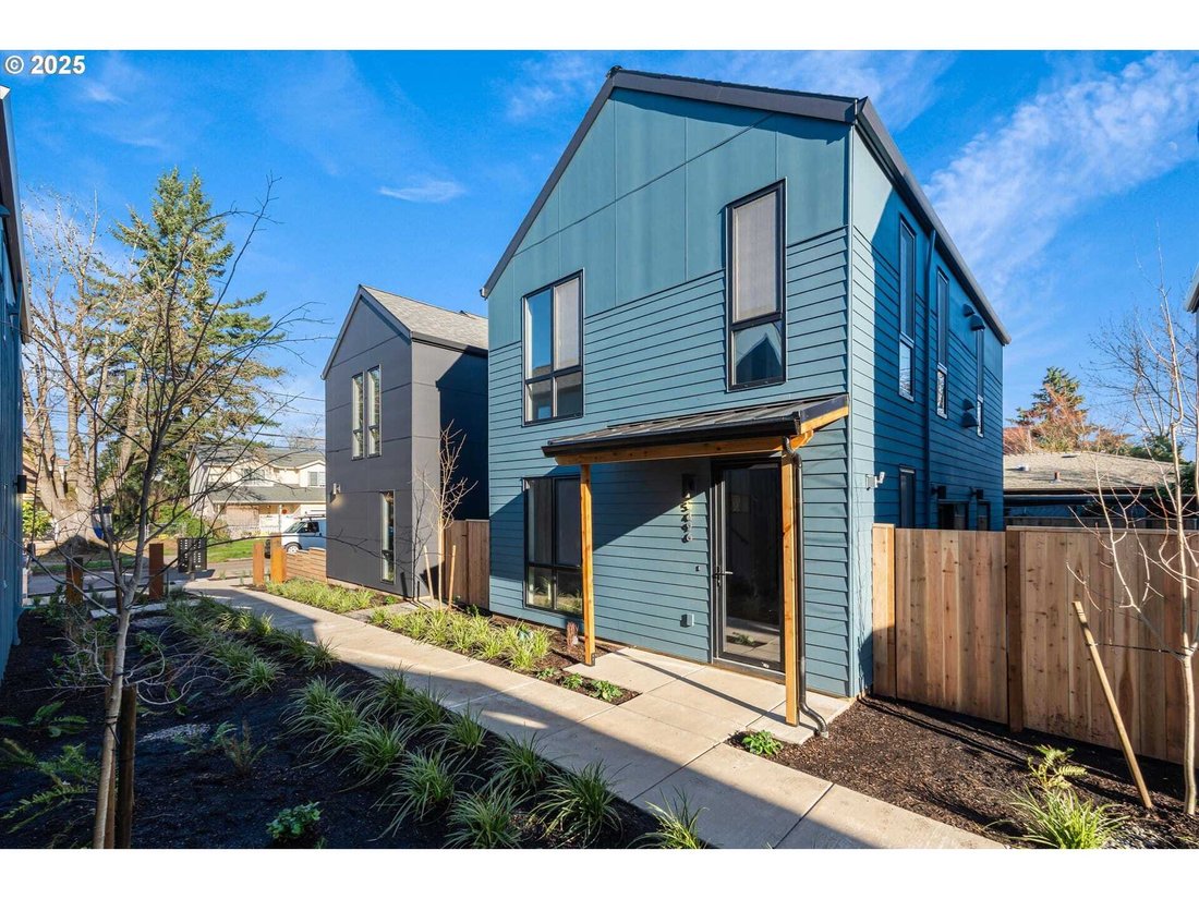 House in Portland, Oregon, United States 1 - 17612027