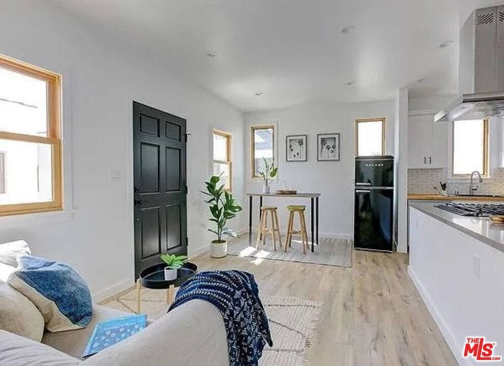 Los Angeles, California, United States 2 - 17605772
