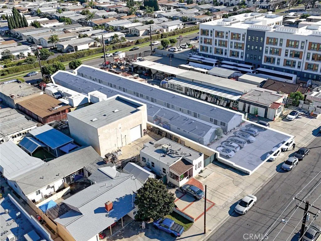 Midway City, California, United States 1 - 17400812