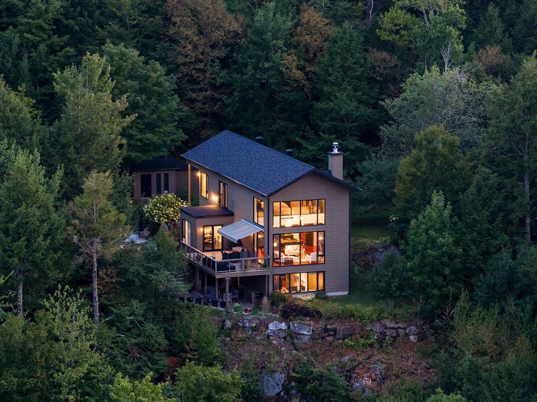 House in Eastman, Quebec, Canada 2 - 16061208
