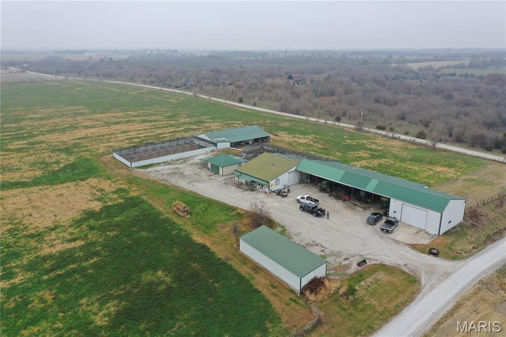 House in Mendon, Missouri, United States 1 - 17605102