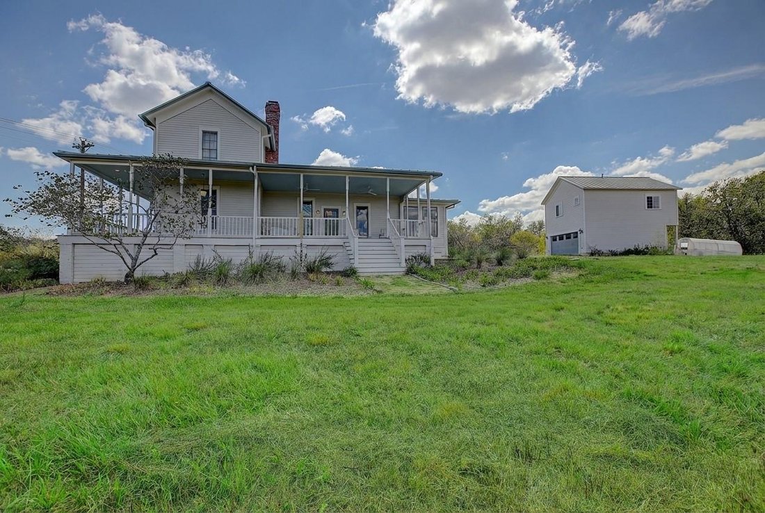 House in Coupland, Texas, United States 3 - 17609803