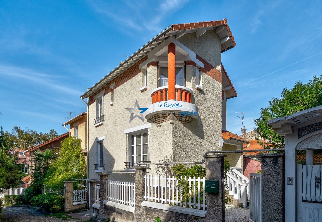 House in Manin-Jaurès, Paris 19e Arrondissement, Paris 1 - 16396284