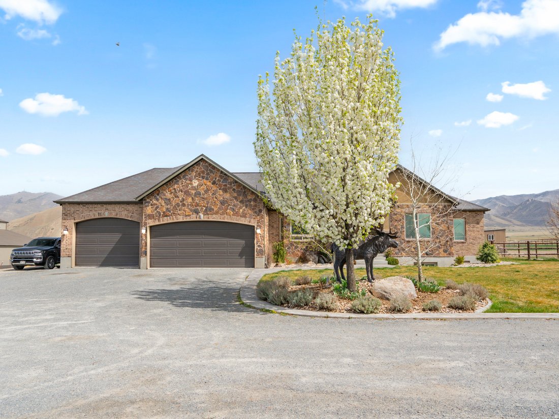 House in Erda, Utah, United States 2 - 17601716