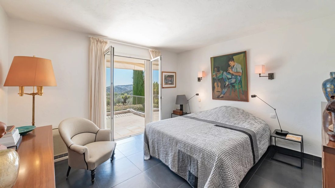 Casa en Mougins, Provenza-Alpes-Costa Azul, Francia 2 - 17602385