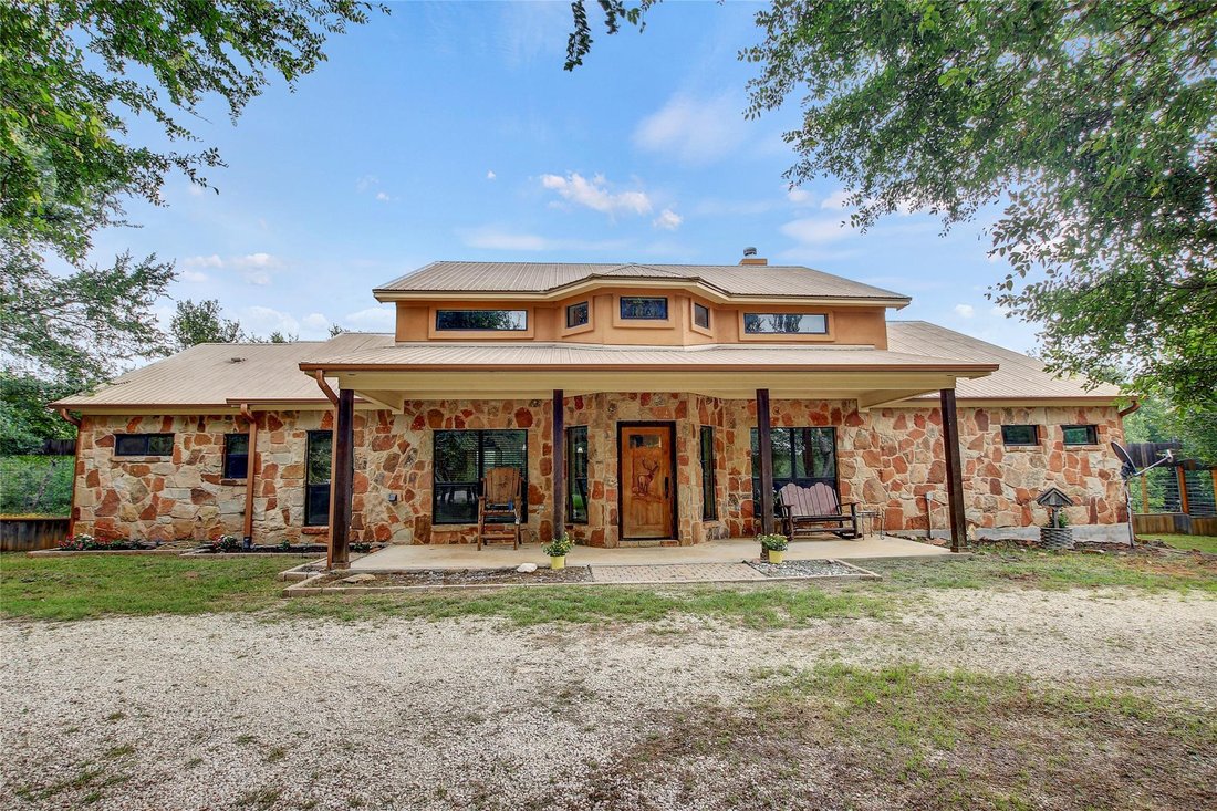 House in Elgin, Texas, United States 4 - 17609656