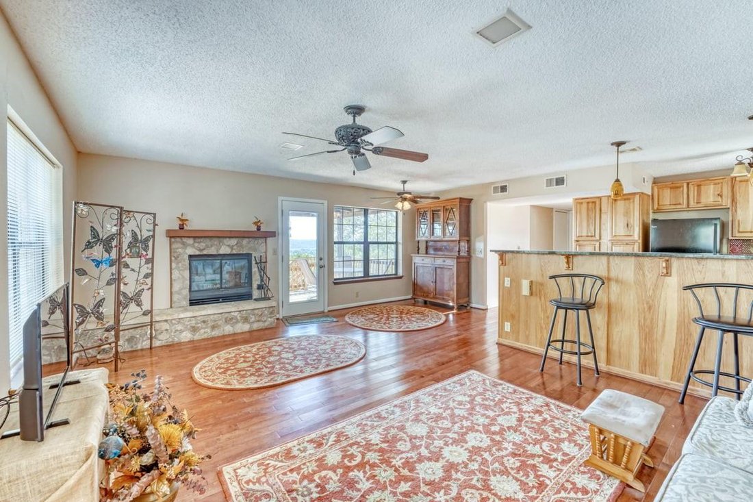 House in Jonestown, Texas, United States 4 - 17610012