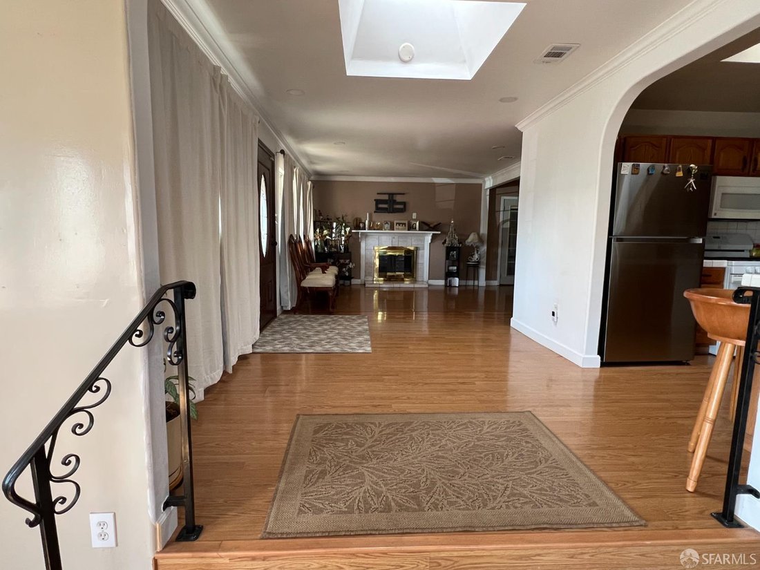 House in South San Francisco, California, United States 5 - 17598780