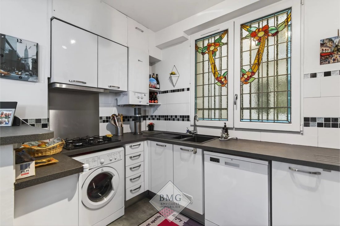 Apartment in Clichy-Trinité, Paris 9e Arrondissement, Paris 5 - 17602387