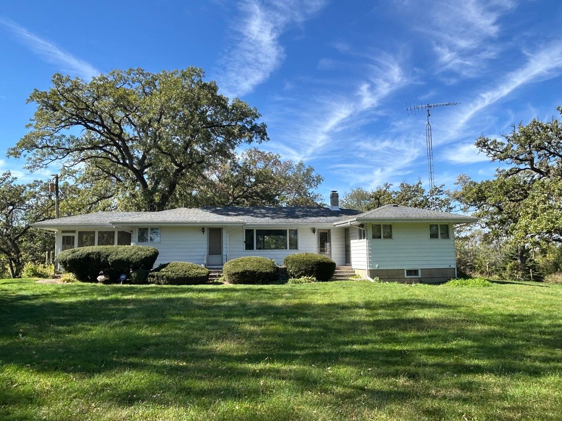 House in Harvard, Illinois, United States 3 - 17608086
