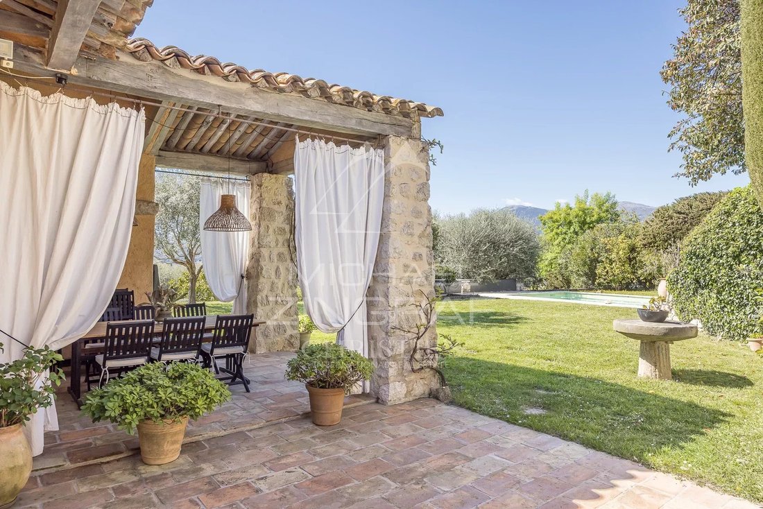 Villa in Saint-Paul-de-Vence, Provence-Alpes-Côte d'Azur, France 4 - 17599034