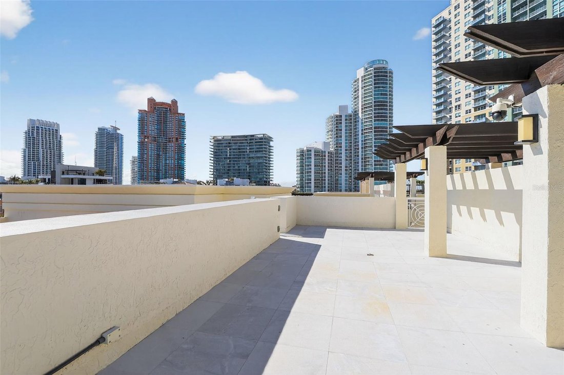 Condo in Miami Beach, Florida, United States 2 - 17604419
