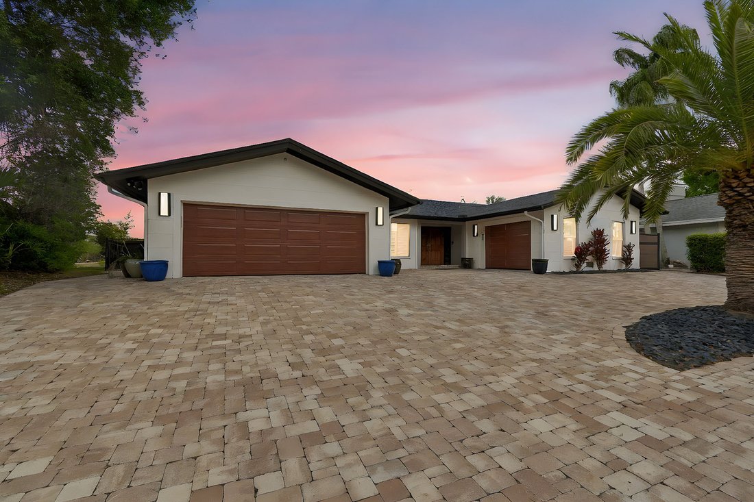 House in Tampa, Florida, United States 3 - 17602513
