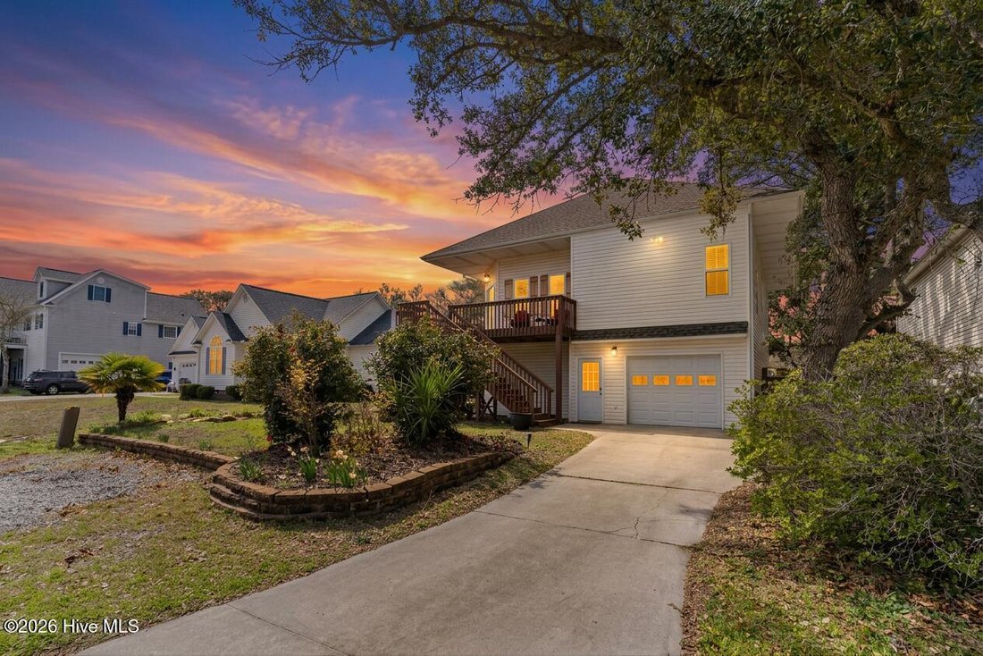 House in Oak Island, North Carolina, United States 1 - 17605291
