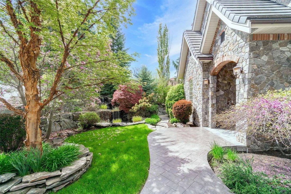 House in Kelowna, British Columbia, Canada 2 - 17612727