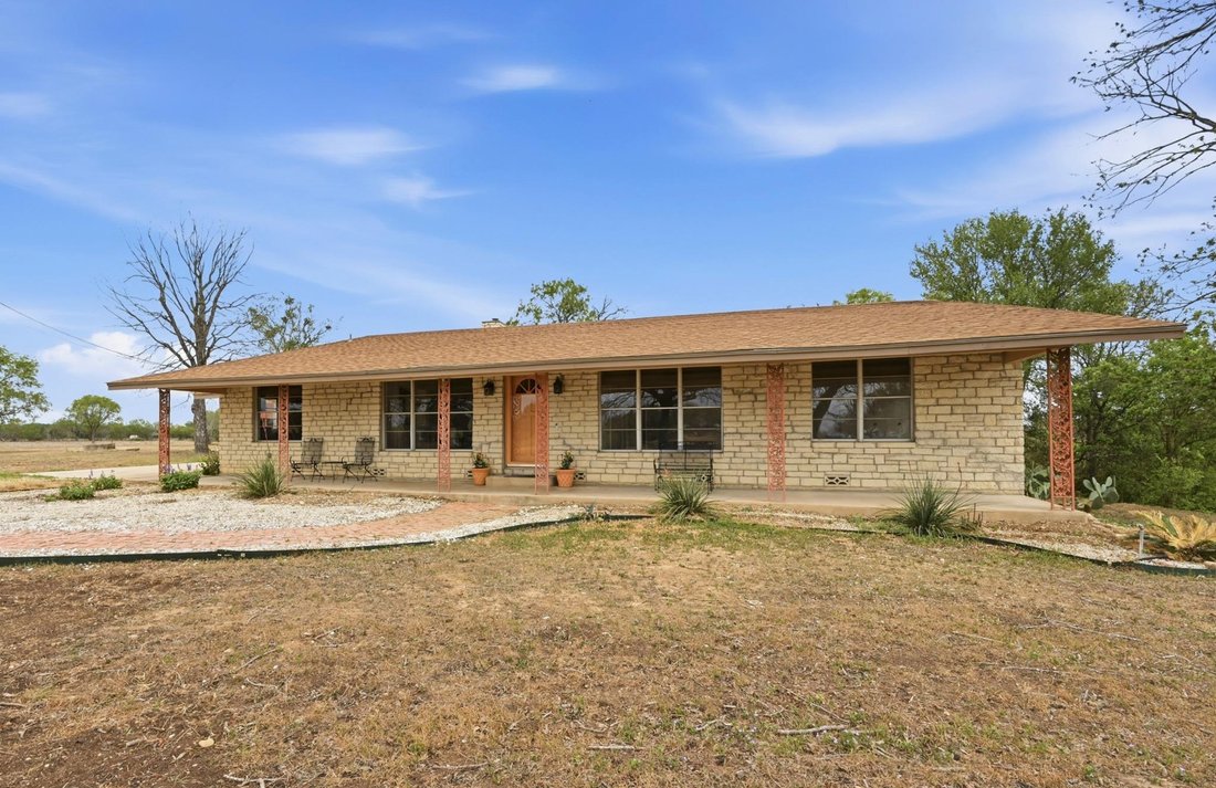 House in Martindale, Texas, United States 5 - 17609590
