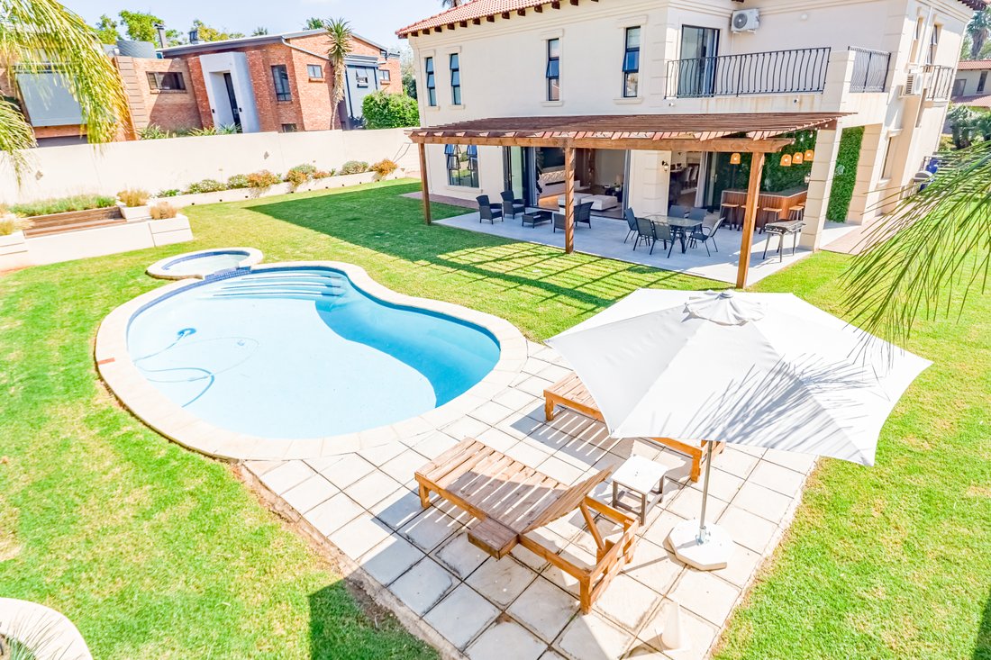 Casa en Silver Lakes Golf Estate, Gauteng, Sudáfrica 1 - 17611510