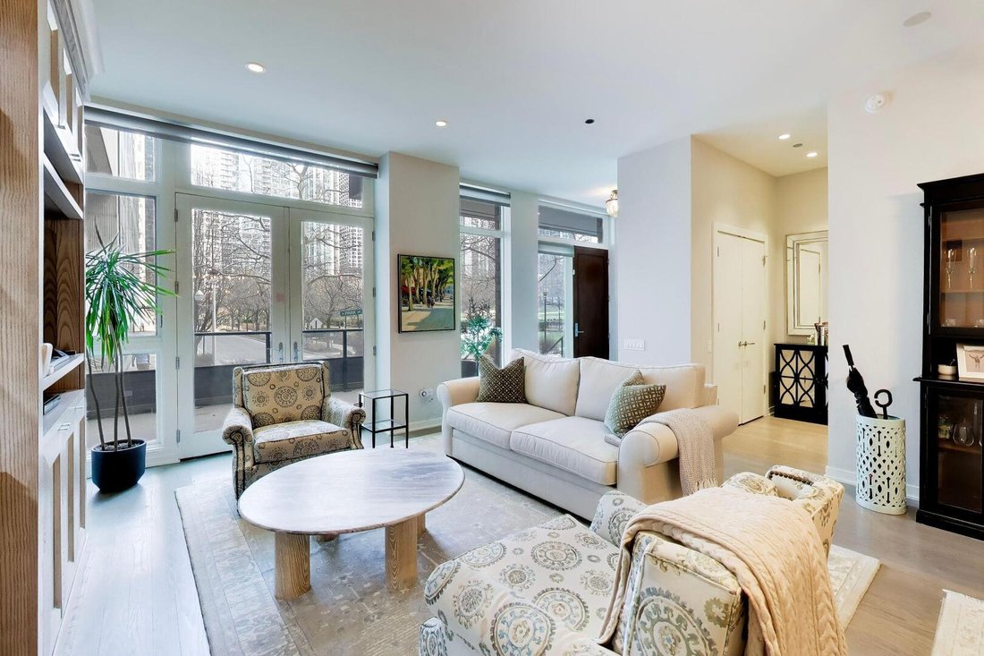 Condo in Chicago, Illinois, United States 3 - 17608124