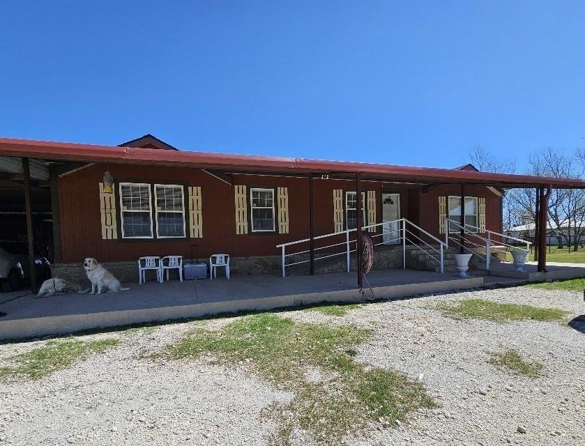 Cleburne, Texas, United States 1 - 17610634