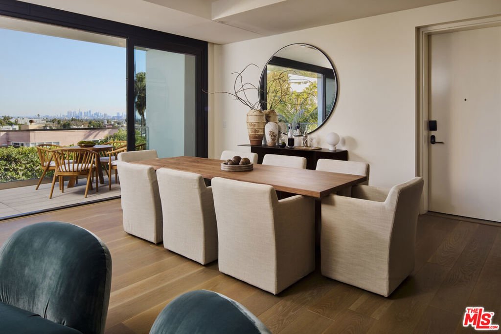 Condo in Los Angeles, California, United States 5 - 17606179