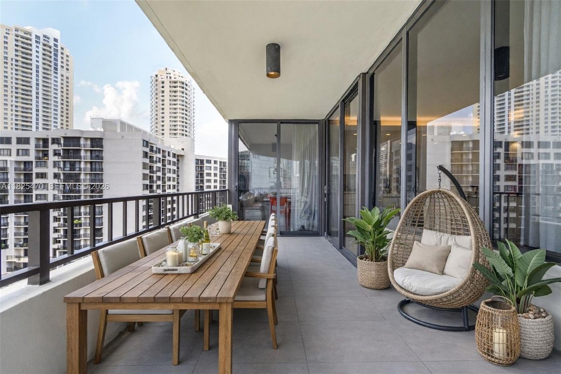 Condo in Miami, Florida, United States 1 - 16816411