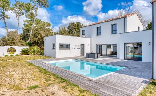 House in Centre Ville, Saint-Hilaire-de-Riez, France 1