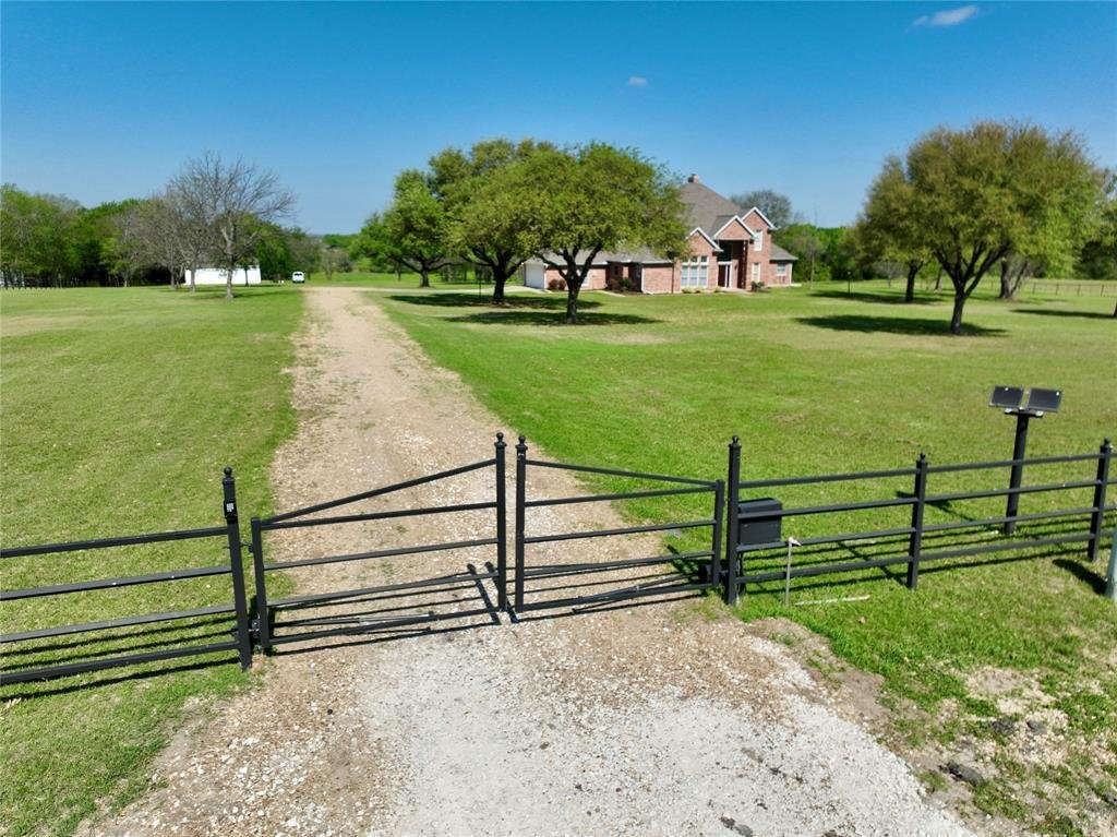 House in Palmer, Texas, United States 1 - 17610346